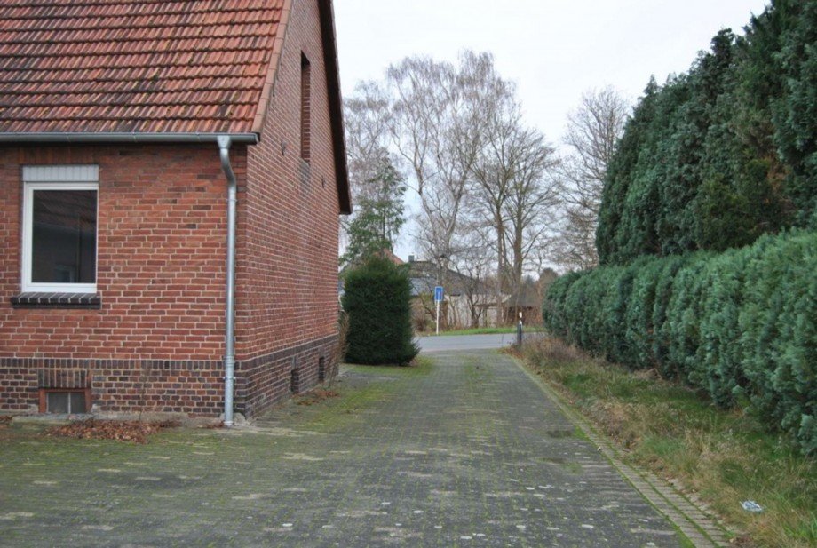 Hofeinfahrt Einfamilienhaus Minden / Kutenhausen