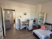 Wohnzimmer 2-Zi-Wohnung in guter Lage - ideal f�r Singles.