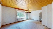 Innenansicht Zweifamilienhaus mit gro�em Naturgrundst�ck.