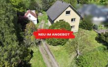 Neu im Angebot Zweifamilienhaus mit gro�em Naturgrundst�ck.