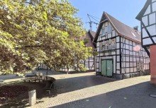 Denkmalimmobilie Minden Innenstadt Einfamilienhaus, Gewerbe, Johanniskirchhof Historisches Stadthaus mit Potenzial, direkt am Johanniskirchhof