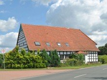 Westseite Sanierungsbed�rftiges Fachwerkhaus in zentraler Lage von Hille - Eickhorst