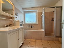 Badezimmer Gut geschnittene 3-Zimmerwohnung mit Balkon, im 1. Innenstadtring