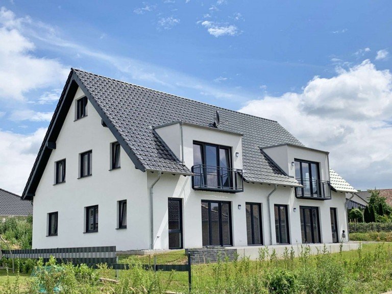 Au�enansicht S�d Porta Westfalica Doppelhaush�lfte Moderne Doppelhaush�lfte in toller Lage von Holzhausen