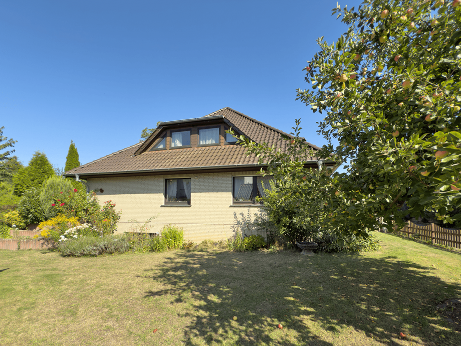S�dseite Einfamilienhaus B�ckeburg