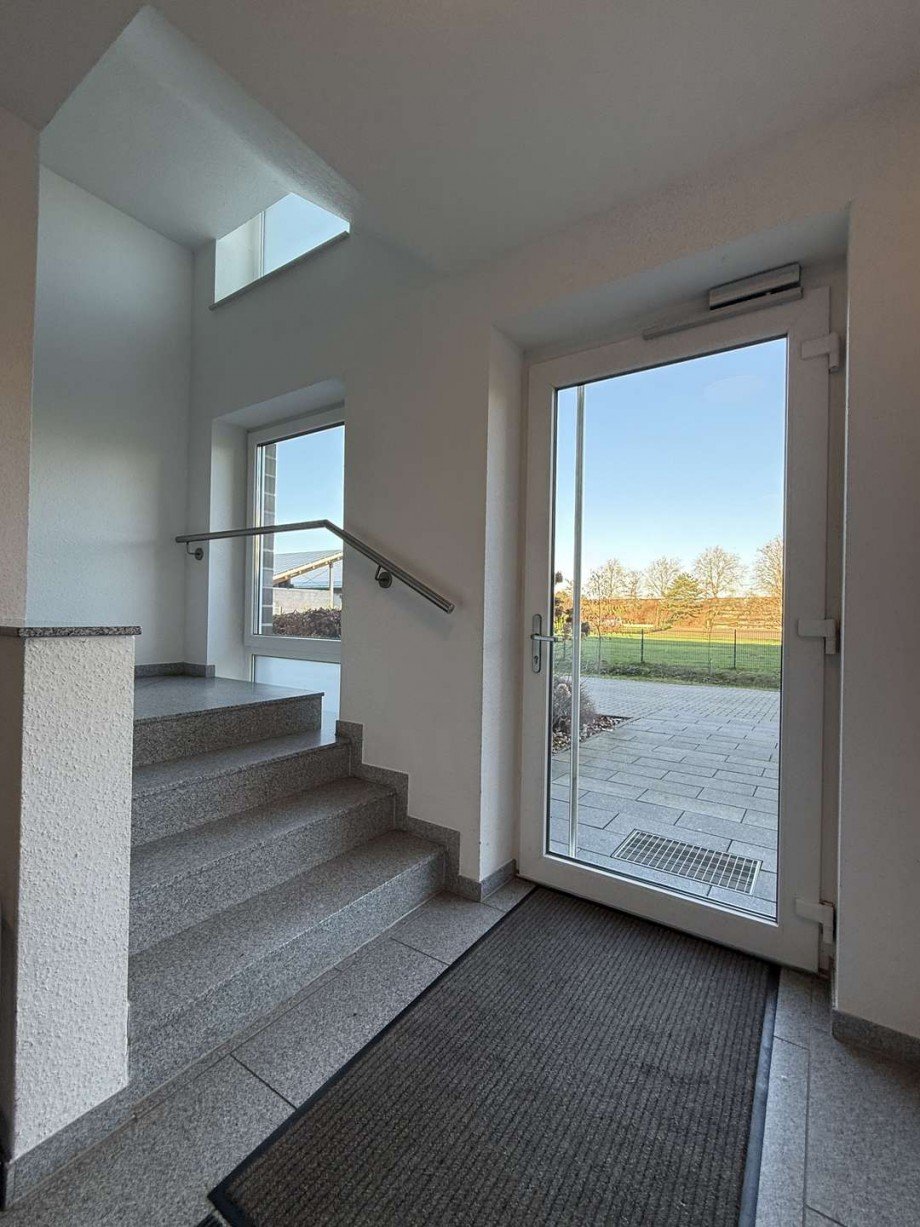 Eingangsbereich / Treppenhaus Erdgeschosswohnung Porta Westfalica