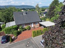 Au�enansicht Schickes Zweifamilienhaus mit sch�nem Garten f�r vielf�ltige Nutzungsm�glichkeiten