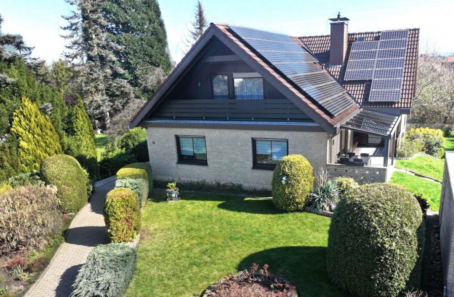 Luftbildansicht (West-Ansicht) Einfamilienhaus Porta Westfalica