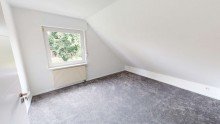 Schlafzimmer 1 im OG Schickes Zweifamilienhaus mit sch�nem Garten f�r vielf�ltige Nutzungsm�glichkeiten