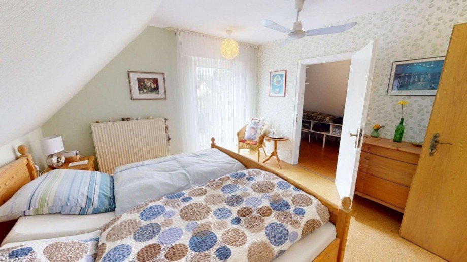 Schlafzimmer 1 im OG - Bild 2 Einfamilienhaus Minden