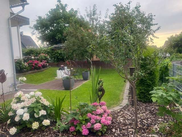 Vorgarten am Eingangsbereich Einfamilienhaus Minden