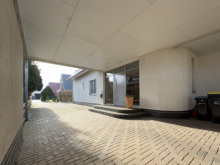 Eingangsbereich / Hoffl�che Bereits verkauft - Gro�z�giges Wohnambiente in zentrale Lage von Hille