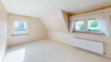 Schlafzimmer 1 Ein- bis Zweifamilienhaus mit S�dgrundst�ck in Minden - D�tzen