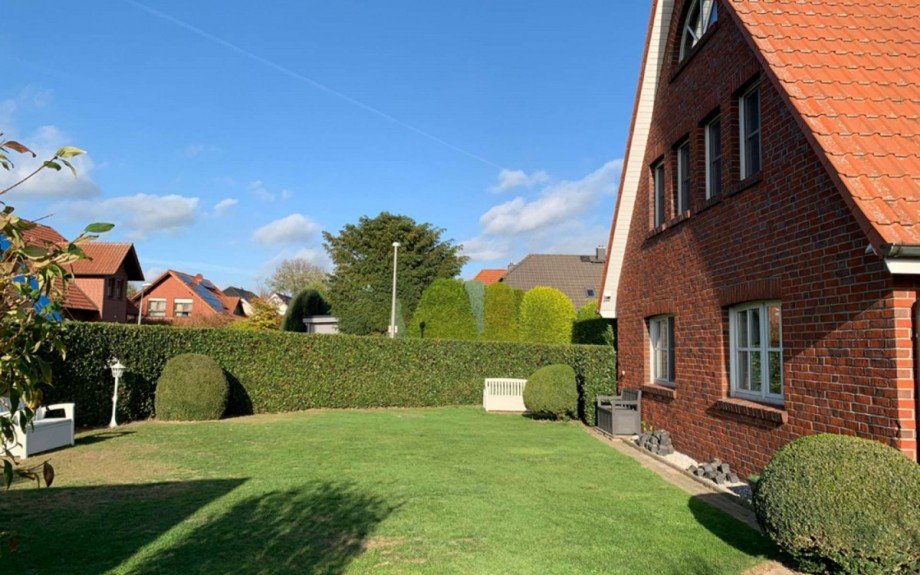 Fachm�nnisch angelegter Garten Einfamilienhaus Minden