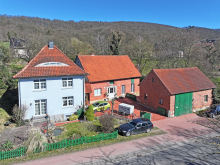 Stra�en- / S�dansicht Bereits verkauft - Attraktives Hof-Ensemble in Rinteln
