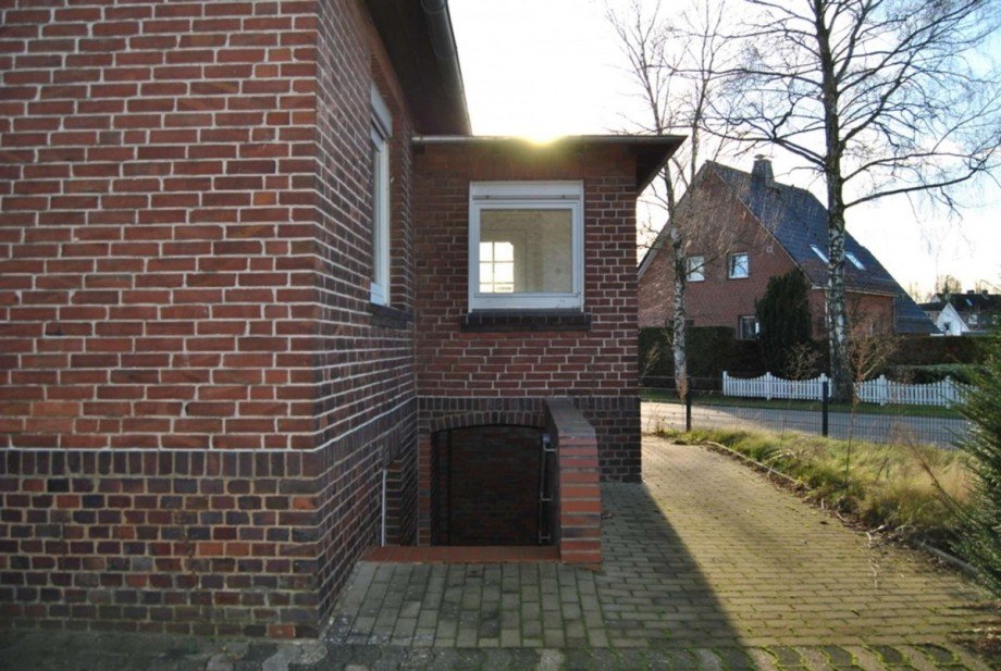 Kellereingang von au�en Einfamilienhaus Minden / Kutenhausen