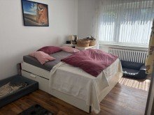 Schlafzimmer Erdgeschosswohnung mit Terrasse, Garage und eigenem Eingang