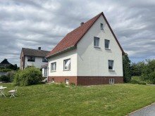 Hofansicht Bereits verkauft - Familienfreundliches Eigenheim mit wunderbarem Grundst�ck