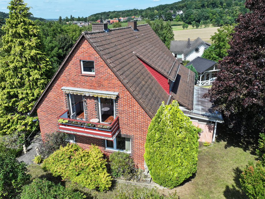 Luftbildansicht Haus Hee�en