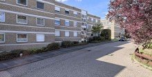 Frontansicht 2 Gro�z�gige Stadtwohnung mit 4-Zimmern, Loggia und Garage