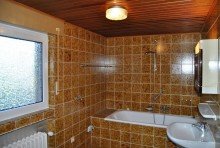 Badezimmer Charmantes Einfamilienhaus mit vielen Optionen in Kutenhausen