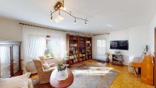 Wohnzimmer Attraktives Einfamilienhaus mit Einliegerwohnung und Sonnengrundst�ck