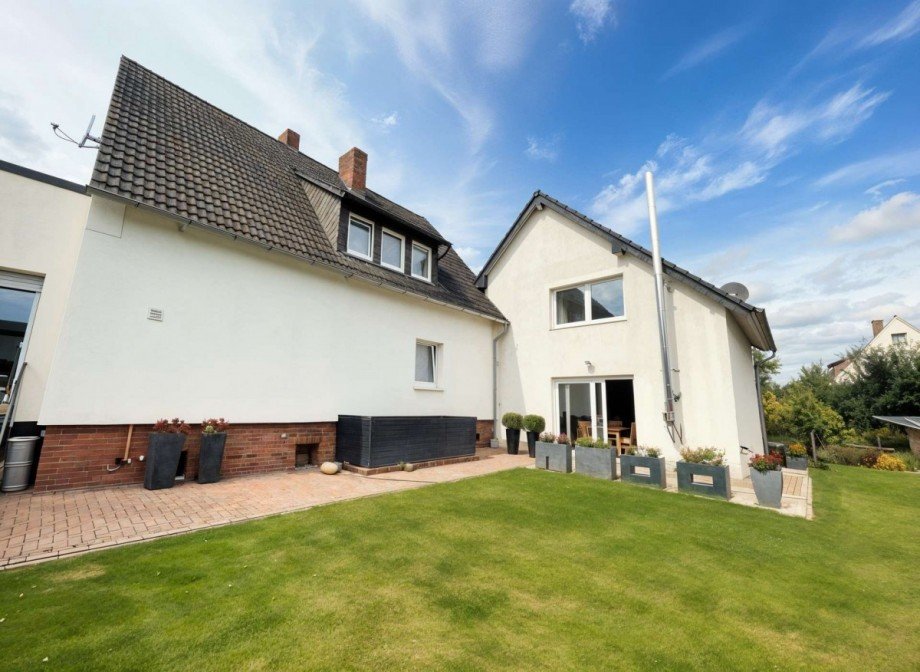 Gartenansicht (links Haupthaus - rechts Anbau) Einfamilienhaus Minden