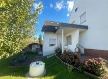 Eingangsbereich(e) Ansprechendes Einfamilienhaus mit extra viel Platz auf rund 245 m�