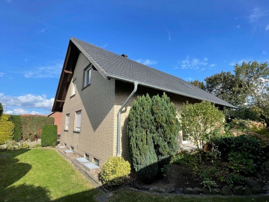 S�d-West-Ansicht Mehrfamilienhaus Minden