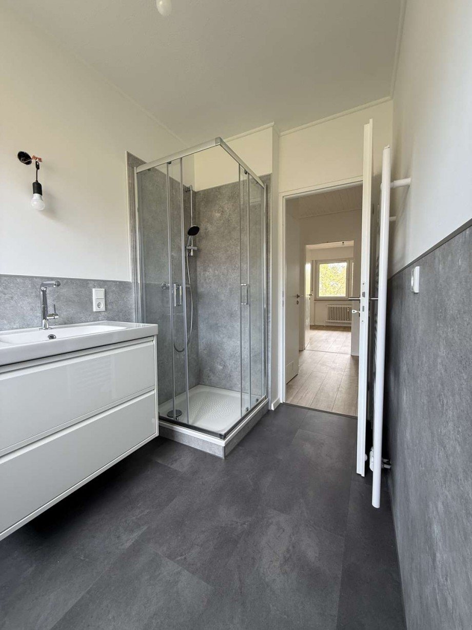 Modernes Duschbad Etagenwohnung B�ckeburg