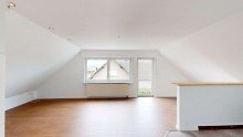 Wohnbereich im OG Schickes Zweifamilienhaus mit sch�nem Garten f�r vielf�ltige Nutzungsm�glichkeiten