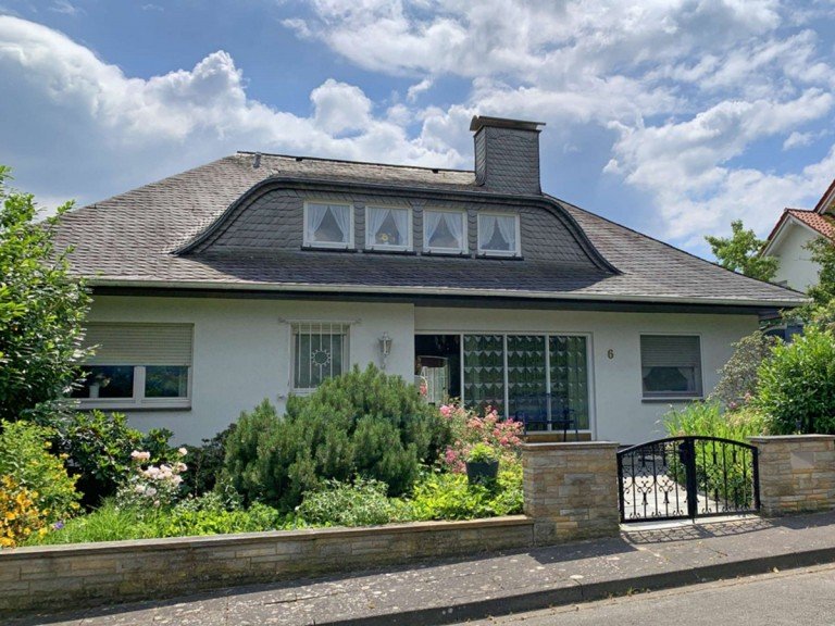 Attraktive Villa in Minden - B�lhorst zu verkaufen Minden / B�lhorst Villa VERKAUFT - Unternehmervilla mit park�hnlichem Grundst�ck in zentraler Lage Minden S�d