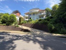 Au�enansicht / Stra�enseite �u�erst gepflegte Eigentumswohnung f�r Kapitalanleger