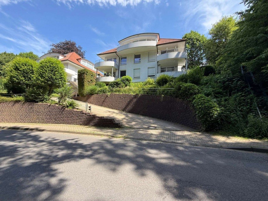 Au�enansicht / Stra�enseite Etagenwohnung Porta Westfalica