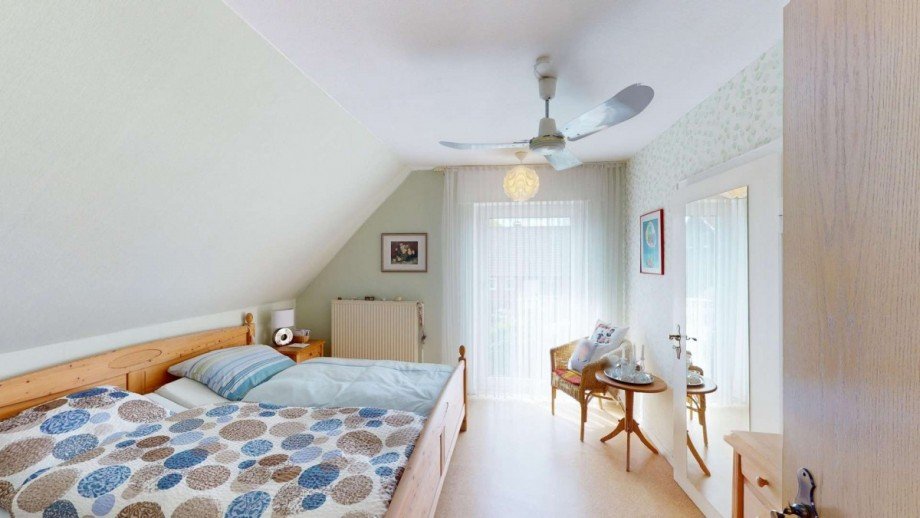 Schlafzimmer 1 im OG - Bild 1 Einfamilienhaus Minden