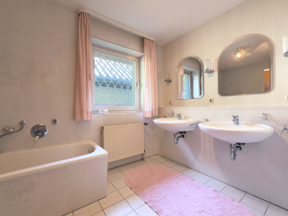 Badezimmer Erdgeschoss Einfamilienhaus B�ckeburg