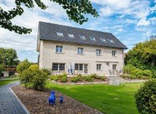 Gartenansicht Ein Anwesen f�r Lebensqualit�t und Flexibilit�t!