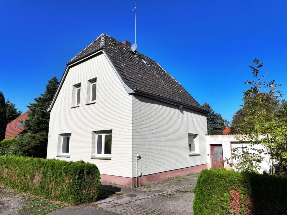 Stra�enansicht Einfamilienhaus Porta Westfalica