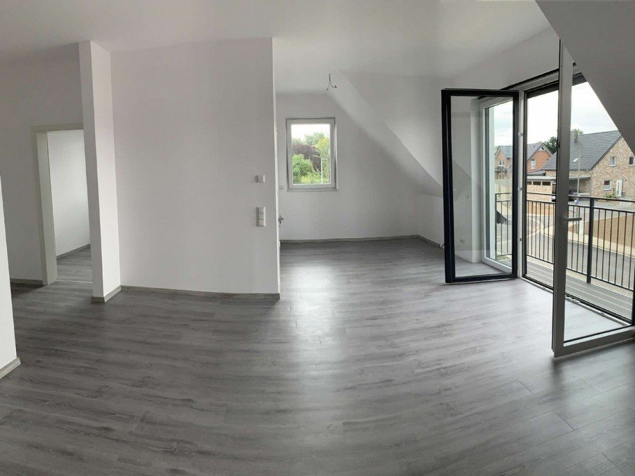Wohn- / Schlafzimmer OG Doppelhaush�lfte Porta Westfalica
