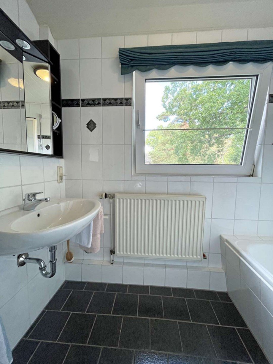 Wannenbad Dachgeschosswohnung B�ckeburg