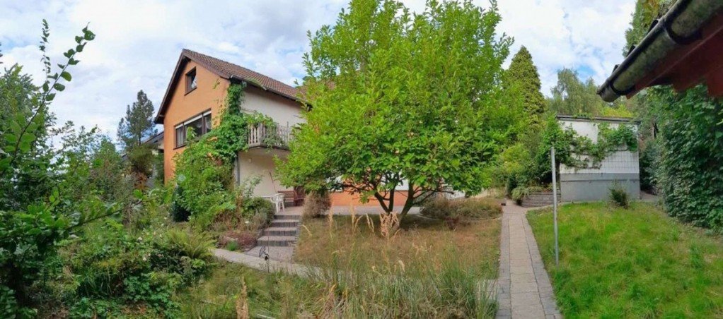 Gartenansicht 1 Zweifamilienhaus Kalletal