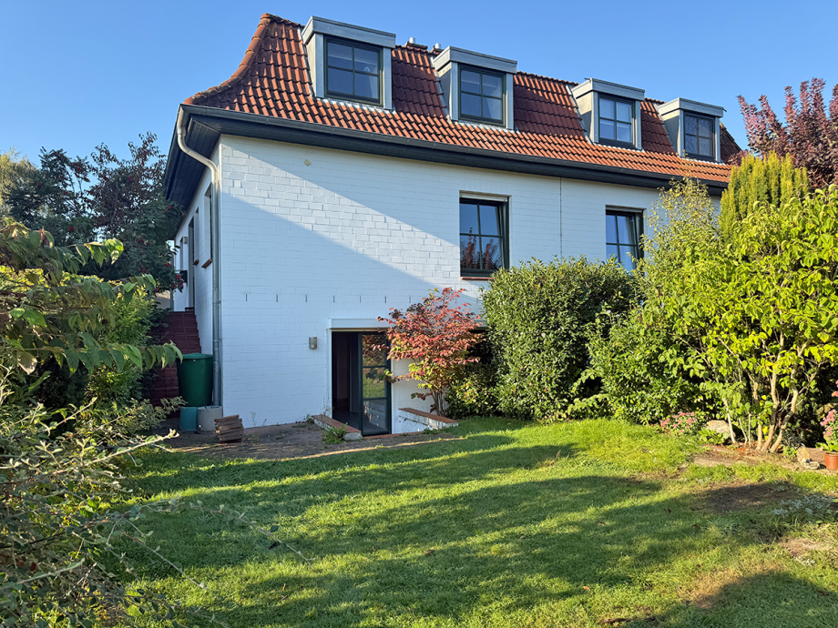 Ost- / Gartenansicht Doppelhaush�lfte Minden