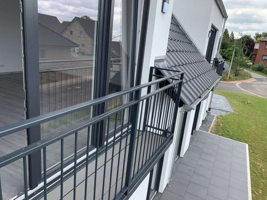 Balkon im OG Doppelhaush�lfte Porta Westfalica