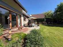 Gartenansicht Gro�z�giges Wohnhaus mit Charme in idyllischer Lage