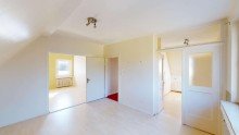Wohnbereich im DG Besonderes Einfamilienhaus mit gro�em Grundst�ck und viel Potenzial!